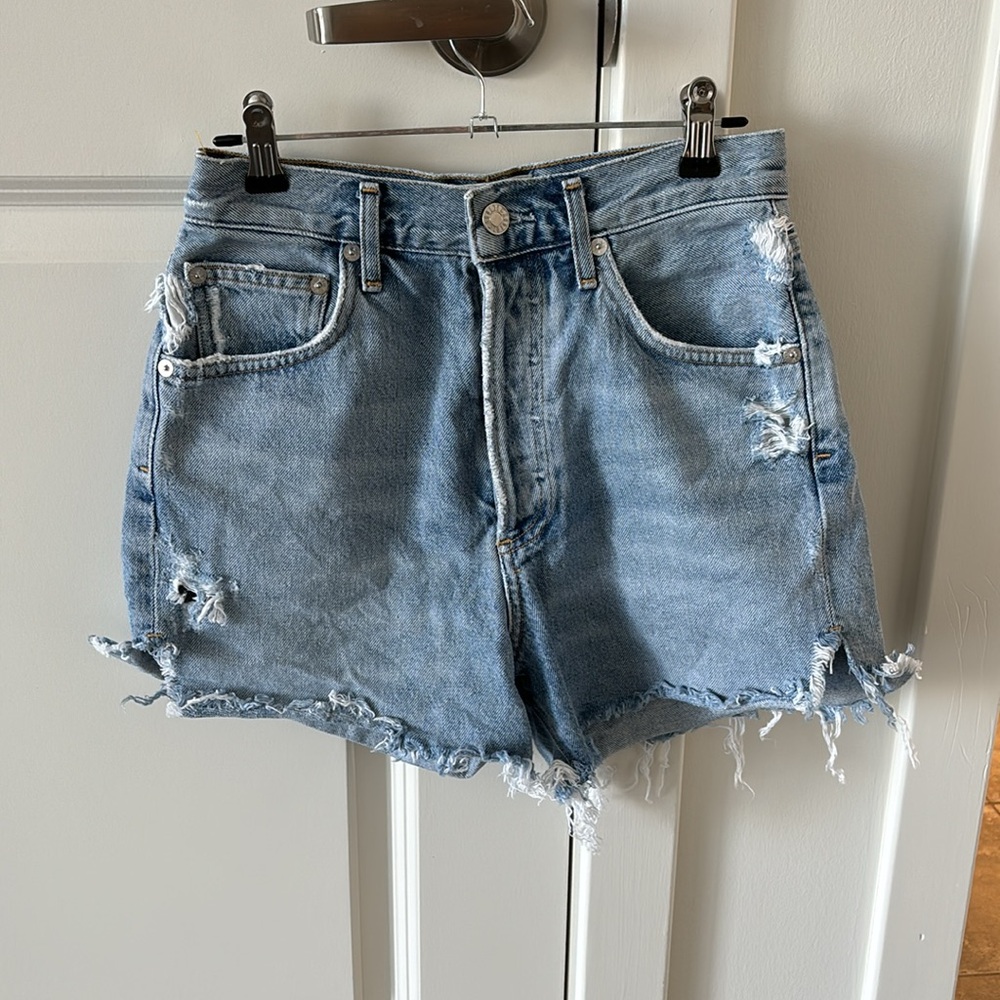 AGOLDE Dee distressed ripped denim jean shorts raw hem - Picture 5 of 7